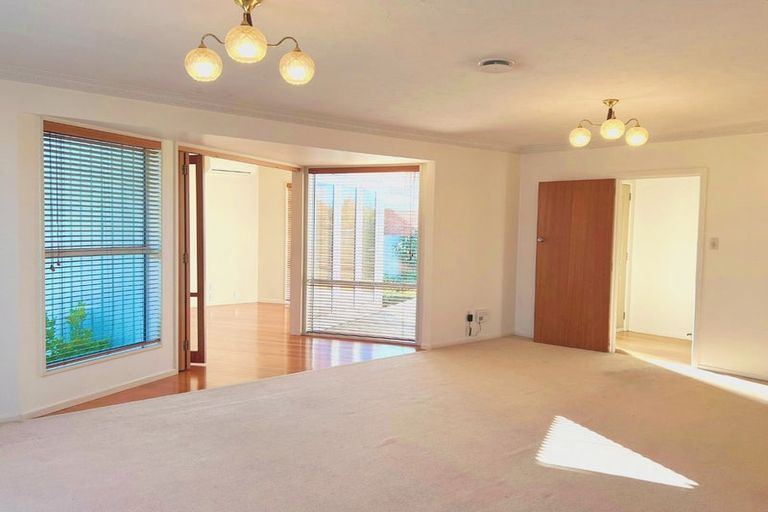 Photo of property in 50 Glenharrow Avenue, Avonhead, Christchurch, 8042