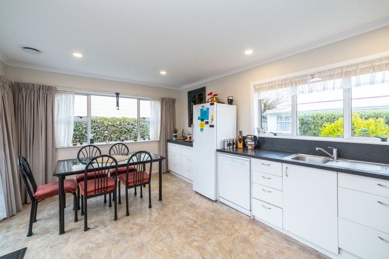 Photo of property in 14 Humphries Street, Greytown, 5712