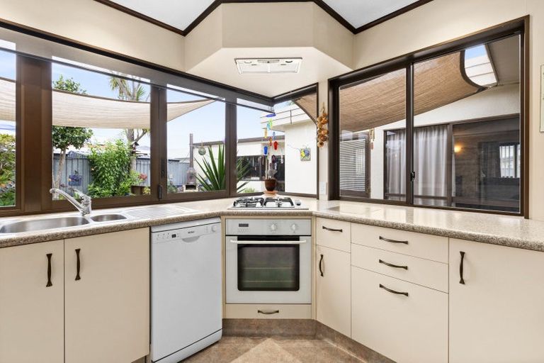 Photo of property in 34 York Avenue, Tamatea, Napier, 4112