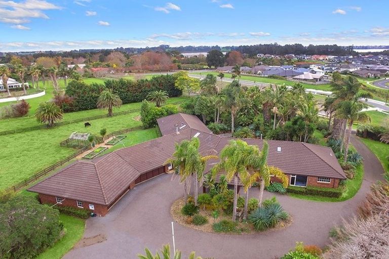 Photo of property in 115 Pararekau Road, Karaka, Papakura, 2580