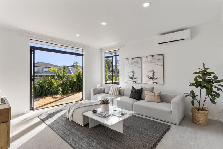 Photo of property in 11c Glendhu Road, Bayview, Auckland, 0629