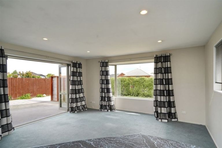 Photo of property in 3 Mollymawk Place, Woolston, Christchurch, 8023