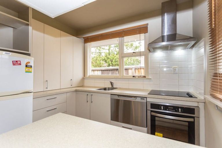 Photo of property in 2/11 Puriri Street, Riccarton, Christchurch, 8041