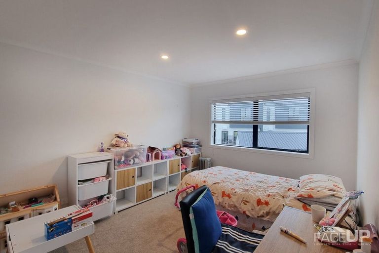 Photo of property in 9 Frank Gill Road, Hobsonville, Auckland, 0616