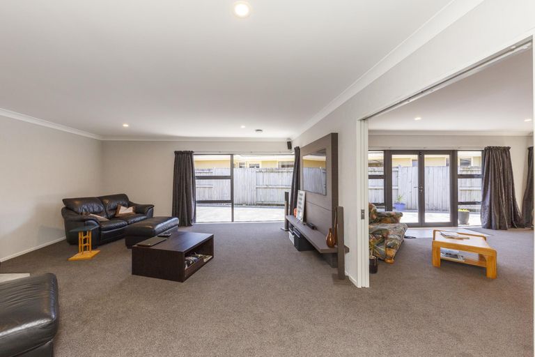 Photo of property in 32 Washington Parade, Milson, Palmerston North, 4414