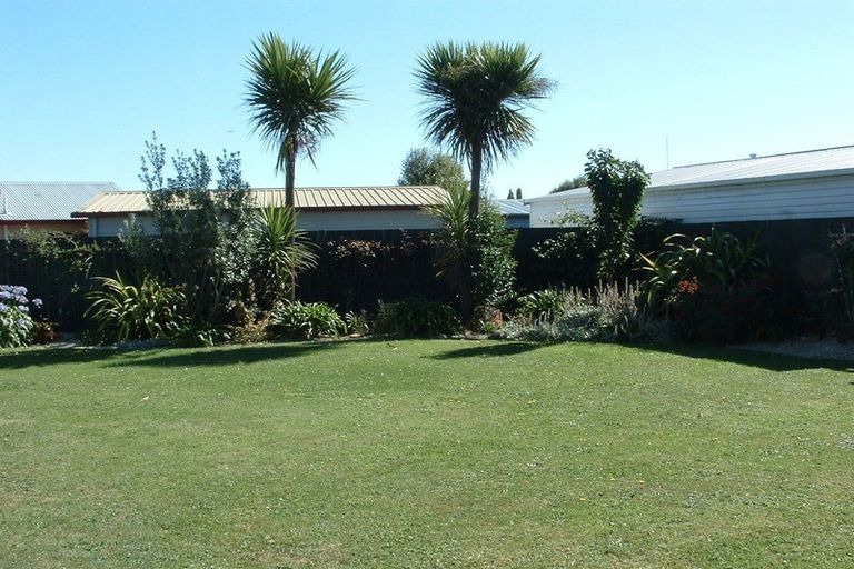 Photo of property in 16 Hilton Grove, Kelvin Grove, Palmerston North, 4414