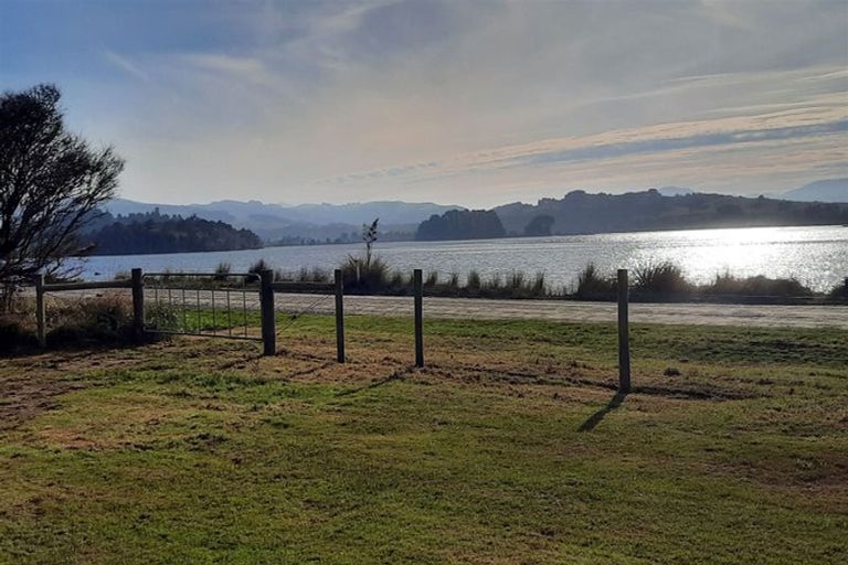 Photo of property in 6 Jacks Bay Road, Hinahina, Owaka, 9586