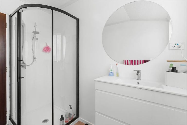 Photo of property in 1/25 Withells Road, Avonhead, Christchurch, 8042