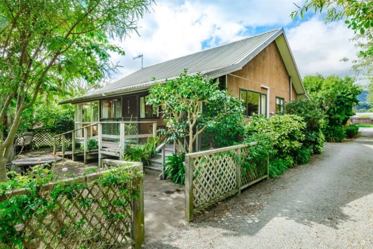 Photo of property in 60a Rata Road, Raumati Beach, Paraparaumu, 5032
