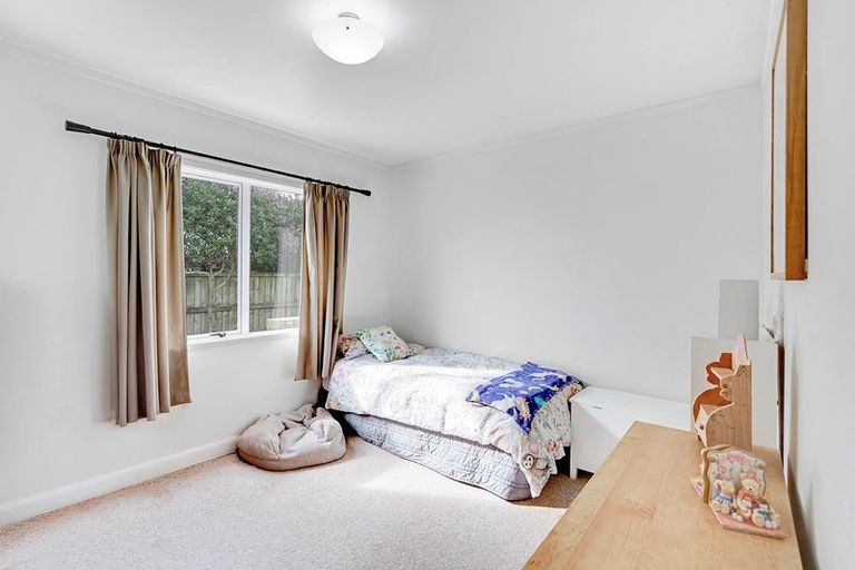 Photo of property in 300 Shakespeare Street, Leamington, Cambridge, 3432