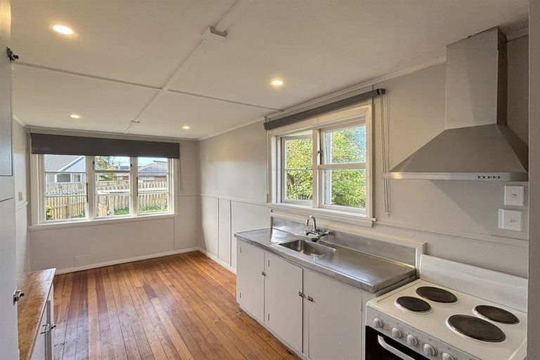 Photo of property in 56 Hoani Street, Northcote, Christchurch, 8052