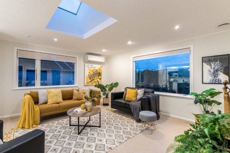 Photo of property in 56 Motuhara Road, Plimmerton, Porirua, 5026