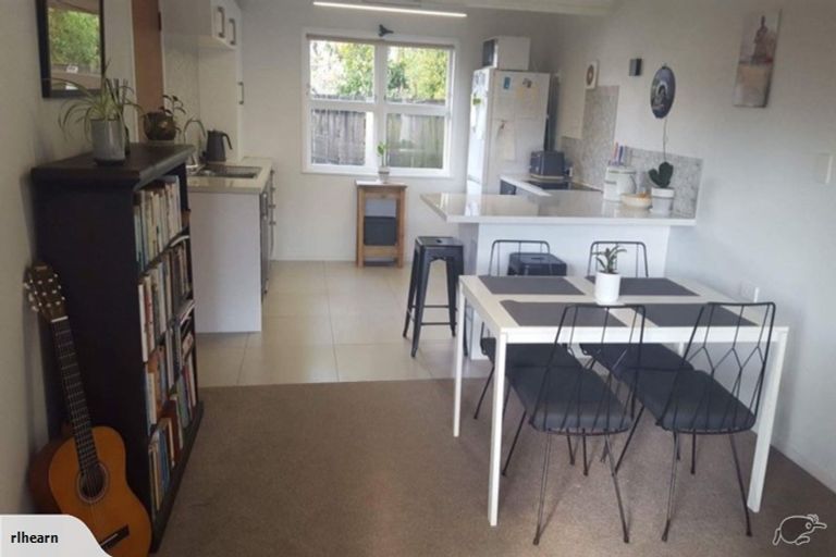 Photo of property in 2/6 Murray Road, Te Atatu Peninsula, Auckland, 0610