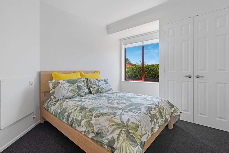 Photo of property in 101 Te Wharau Drive, Greenhithe, Auckland, 0632