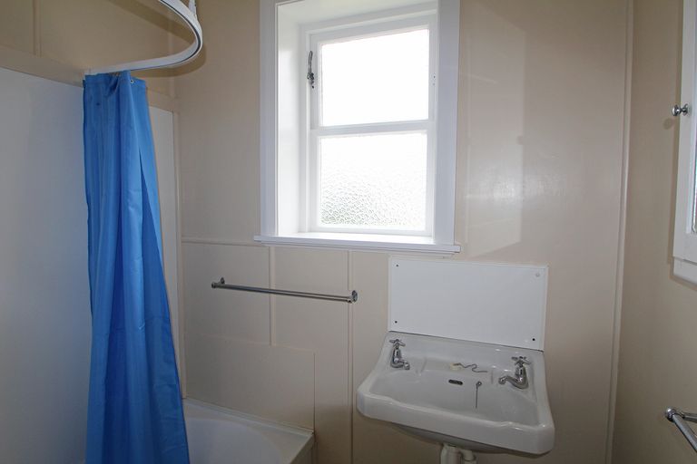 Photo of property in 1 Farnham Street, Oamaru North, Oamaru, 9400