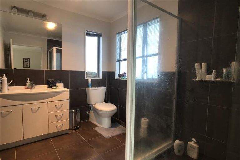 Photo of property in 6 Reefton Place, Flat Bush, Auckland, 2019
