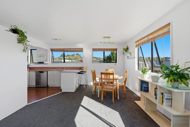 Photo of property in 125 Awaroa Road, Helensville, 0800