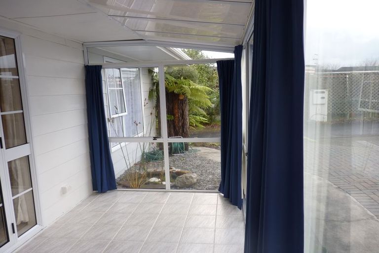 Photo of property in 2/62 Rokino Road, Hilltop, Taupo, 3330