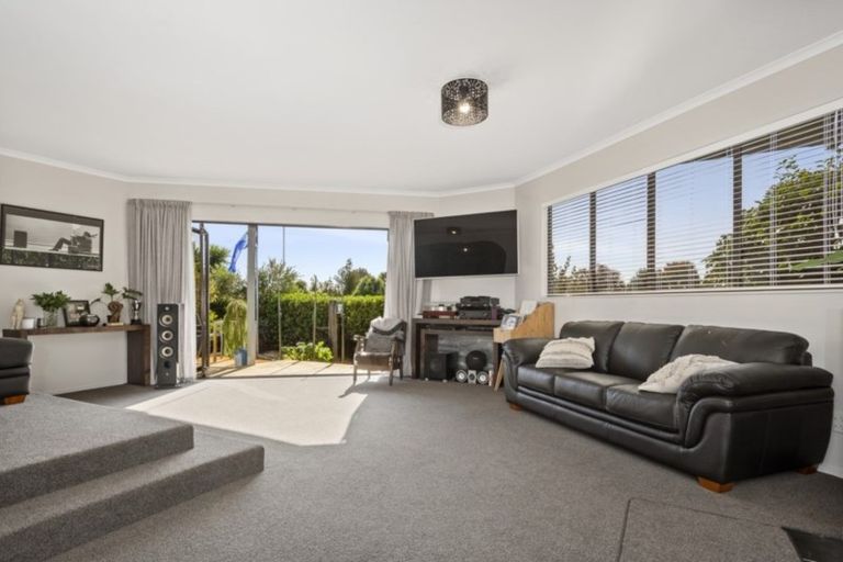 Photo of property in 38 Longstead Avenue, Papamoa Beach, Papamoa, 3118