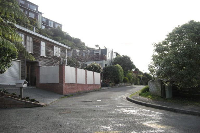 Photo of property in 7 Kate Way, Karori, Wellington, 6012
