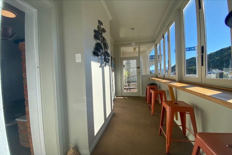 Photo of property in 11-19 Wellington Street, Picton, 7220