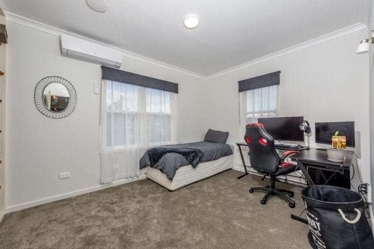 Photo of property in 7 Mcleod Street, Helensville, 0800