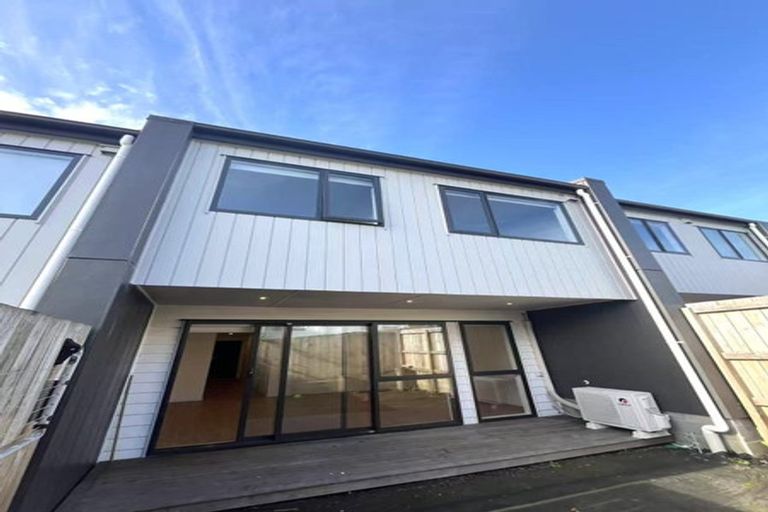 Photo of property in 3/49 Sunnyside Road, Sunnyvale, Auckland, 0612