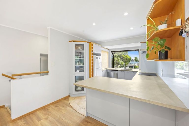 Photo of property in 18 Janome Place, Bucklands Beach, Auckland, 2014