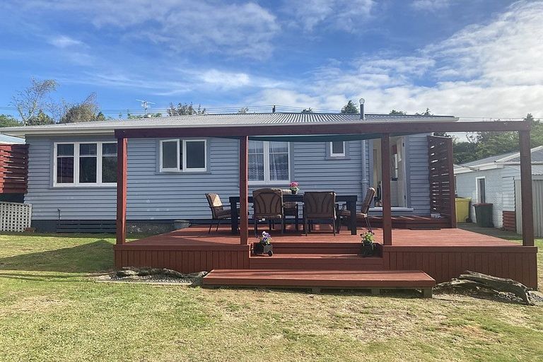 Photo of property in 5 Page Street, Stratford, 4332