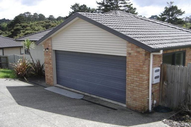 Photo of property in 104 George Deane Place, Greenhithe, Auckland, 0632