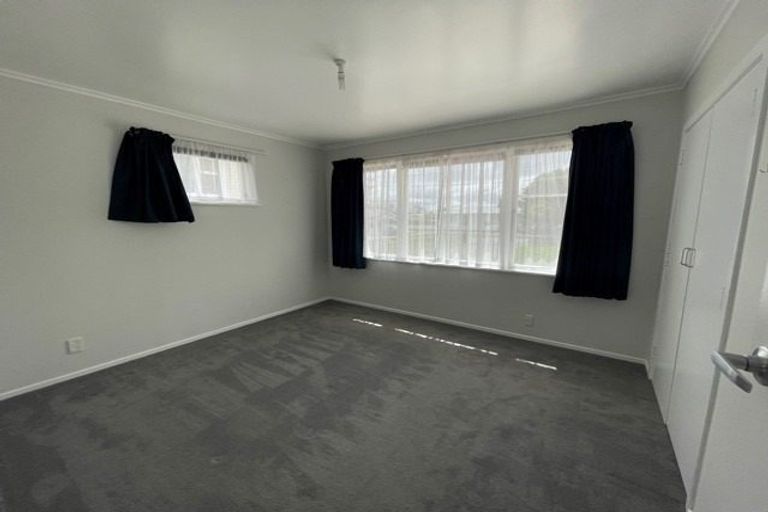 Photo of property in 60 St Leonards Road, Kelston, Auckland, 0602