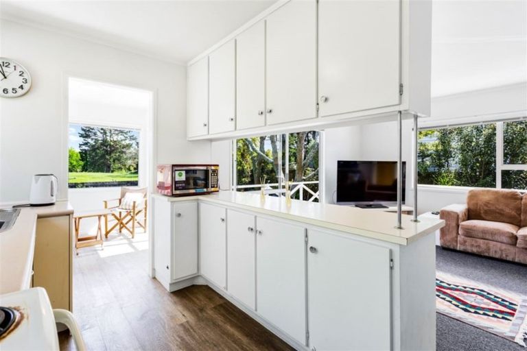 Photo of property in 2/322 Royal Road, Massey, Auckland, 0614
