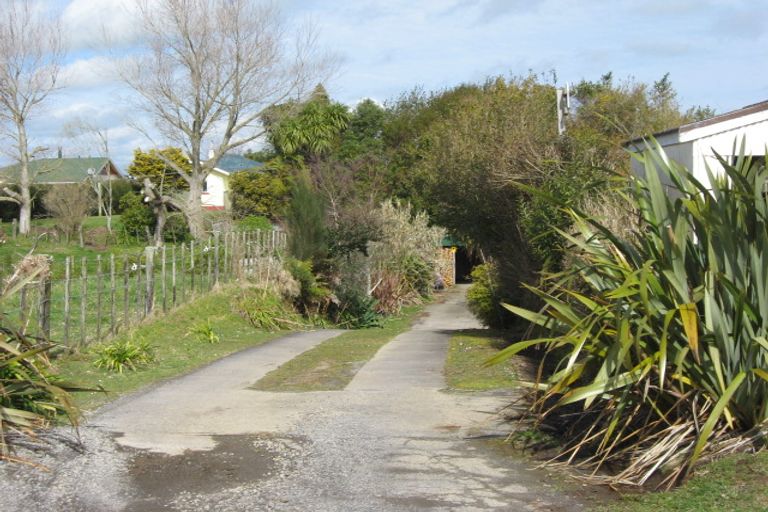 Photo of property in 25 Falstaff Street, Stratford, 4332