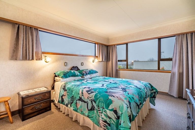 Photo of property in 18 Waterford Drive, Winton, 9720