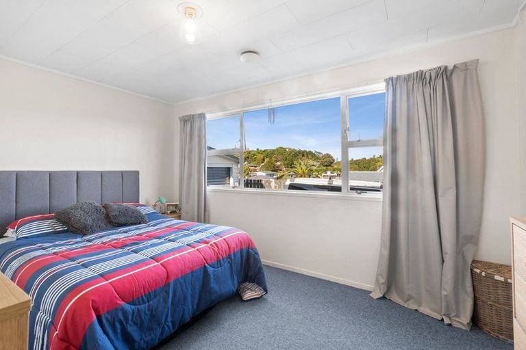 Photo of property in 105 Awanui Street, Merrilands, New Plymouth, 4312