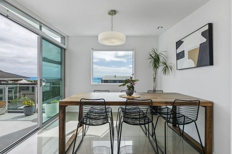 Photo of property in 2/5 Beach Street, Fitzroy, New Plymouth, 4312