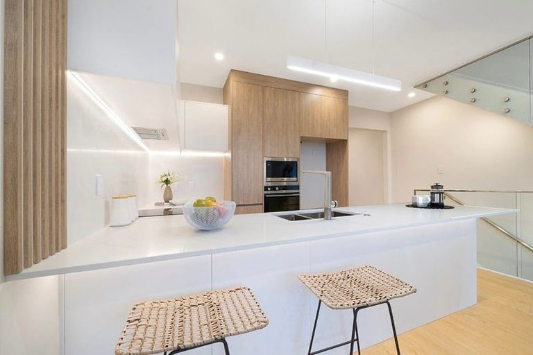 Photo of property in 11b Hebron Road, Waiake, Auckland, 0630