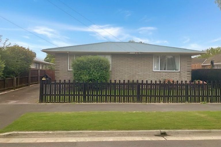 Photo of property in 61 Wingate Street, Redwood, Christchurch, 8051