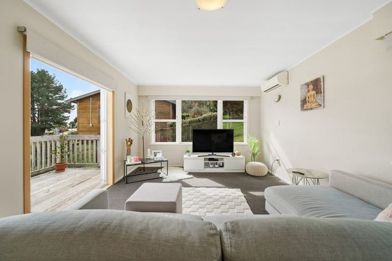 Photo of property in 24 Omapere Street, Waitangirua, Porirua, 5024