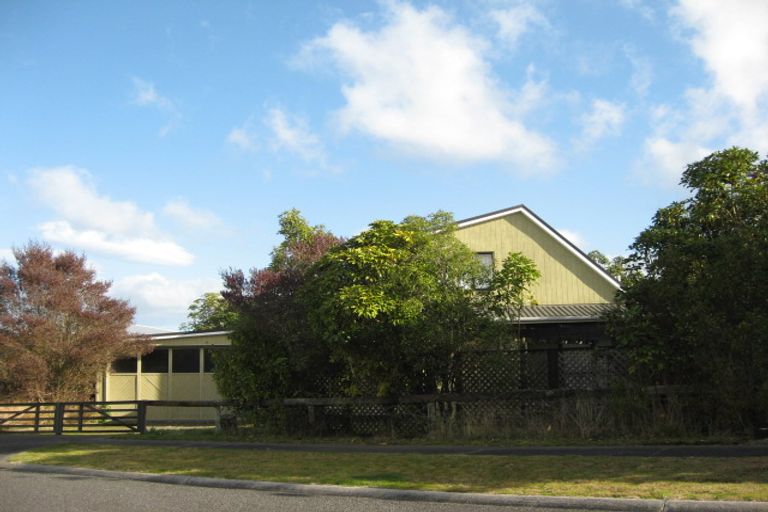 Photo of property in 16 Te Arahori Road, Kuratau, Turangi, 3381