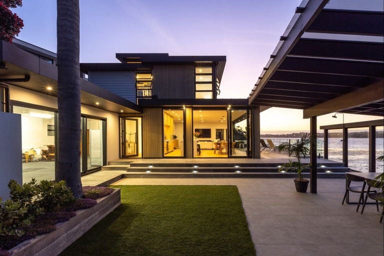 Photo of property in 17 Lansdowne Street, Bayswater, Auckland, 0622