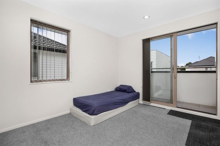 Photo of property in 49 Phar Lap Crescent, Takanini, 2112