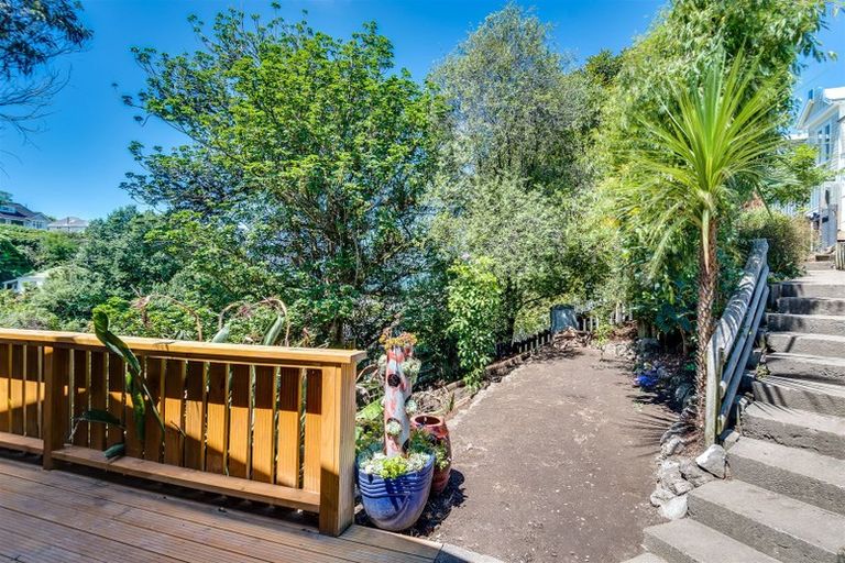 Photo of property in 15a Colenso Avenue, Hospital Hill, Napier, 4110