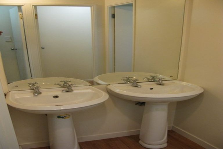 Photo of property in 1/129 Grafton Road, Grafton, Auckland, 1010