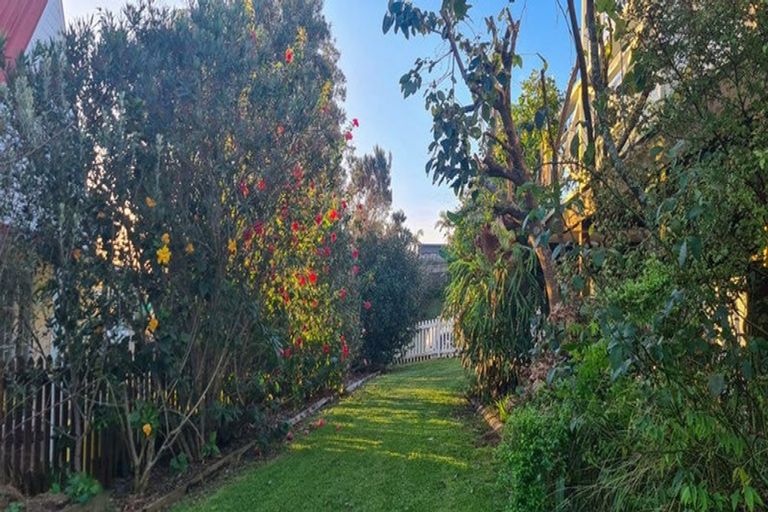 Photo of property in 5 Seascape Lane, Coopers Beach, 0420