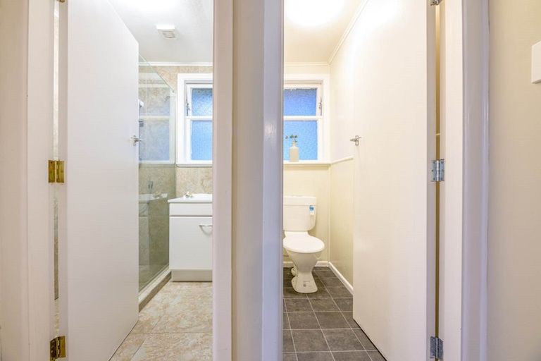 Photo of property in 61 Pomaria Road, Henderson, Auckland, 0610