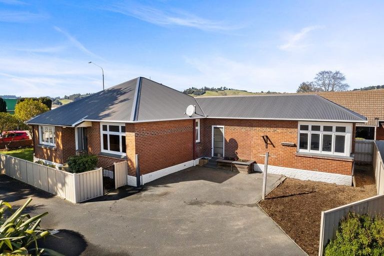 Photo of property in 56 Gordon Road, Mosgiel, 9024