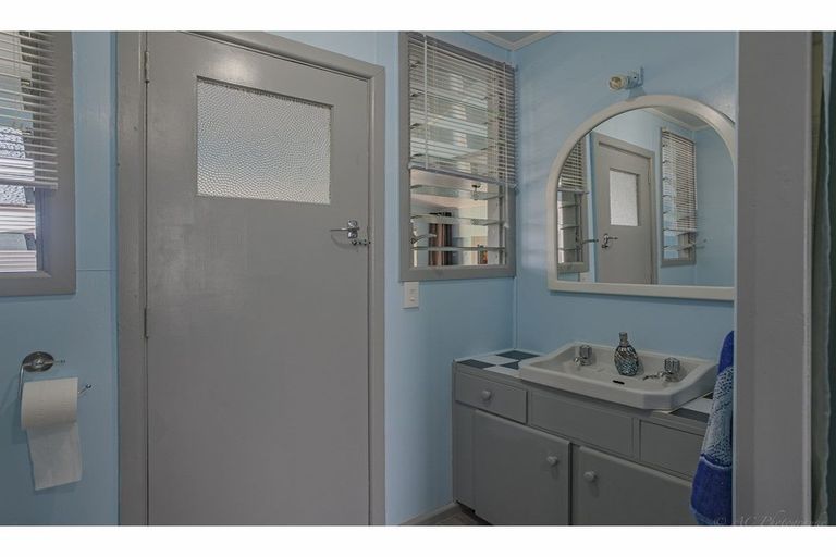 Photo of property in 16 Neal Street, Temuka, 7920