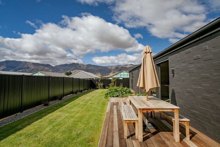 Photo of property in 17 Dunn Street, Lake Hawea, 9382
