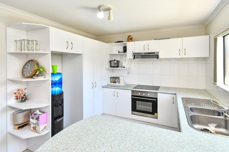 Photo of property in 6 Chayward Place, Mangere, Auckland, 2022